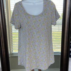 Lularoe Gray Classic Tee Medium